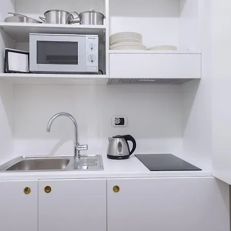 Discover The Pantheon From The Berardi Flat רומא