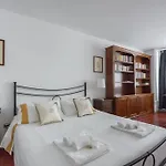 Discover The Pantheon From The Berardi Flat * רומא