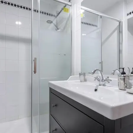 Discover The Pantheon From The Berardi Flat Apartment