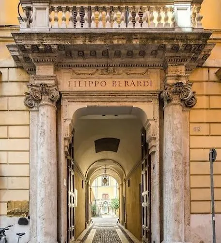 Discover The Pantheon From The Berardi Flat 아파트