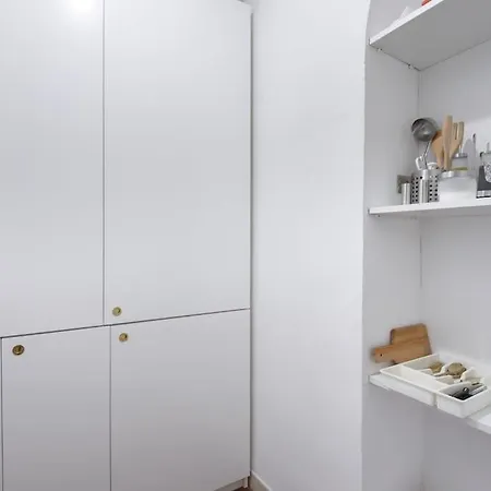 Discover The Pantheon From The Berardi Flat Appartement